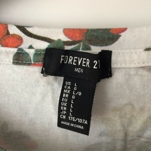 Forever 21 Graphic Tee Floral All Over Print - Picture 3 of 5